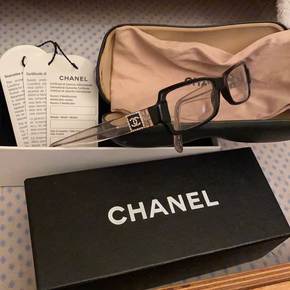 *Unworn* CHANEL eyeglasses HALF-PRICE
